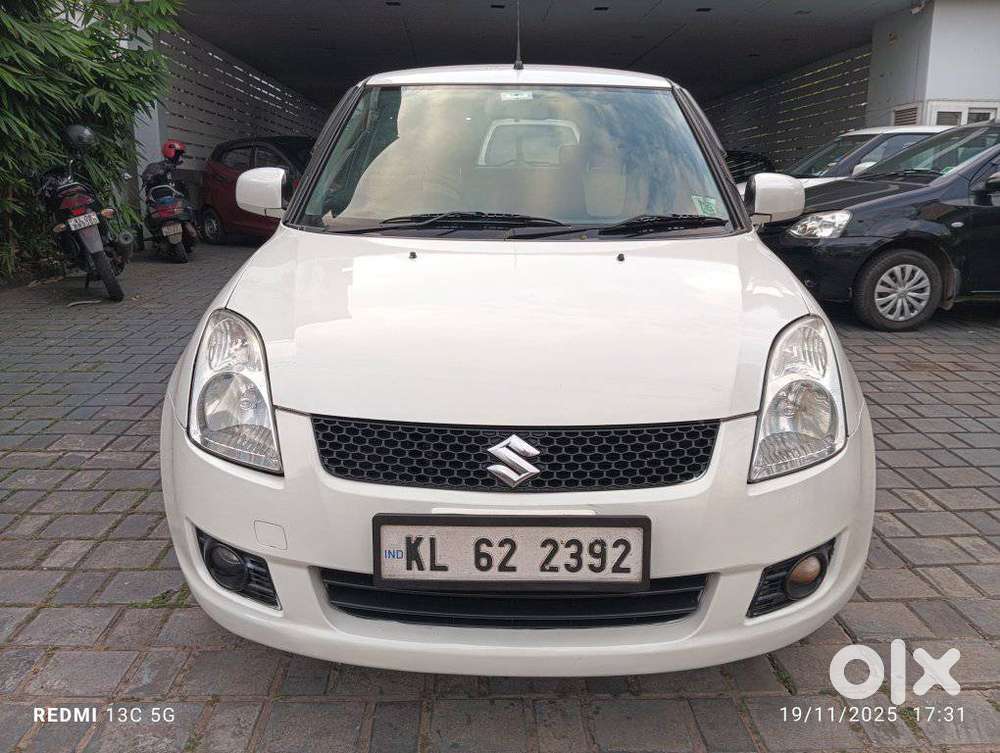 Maruti Suzuki Swift 2011-2014 ZXI, 2011, Petrol