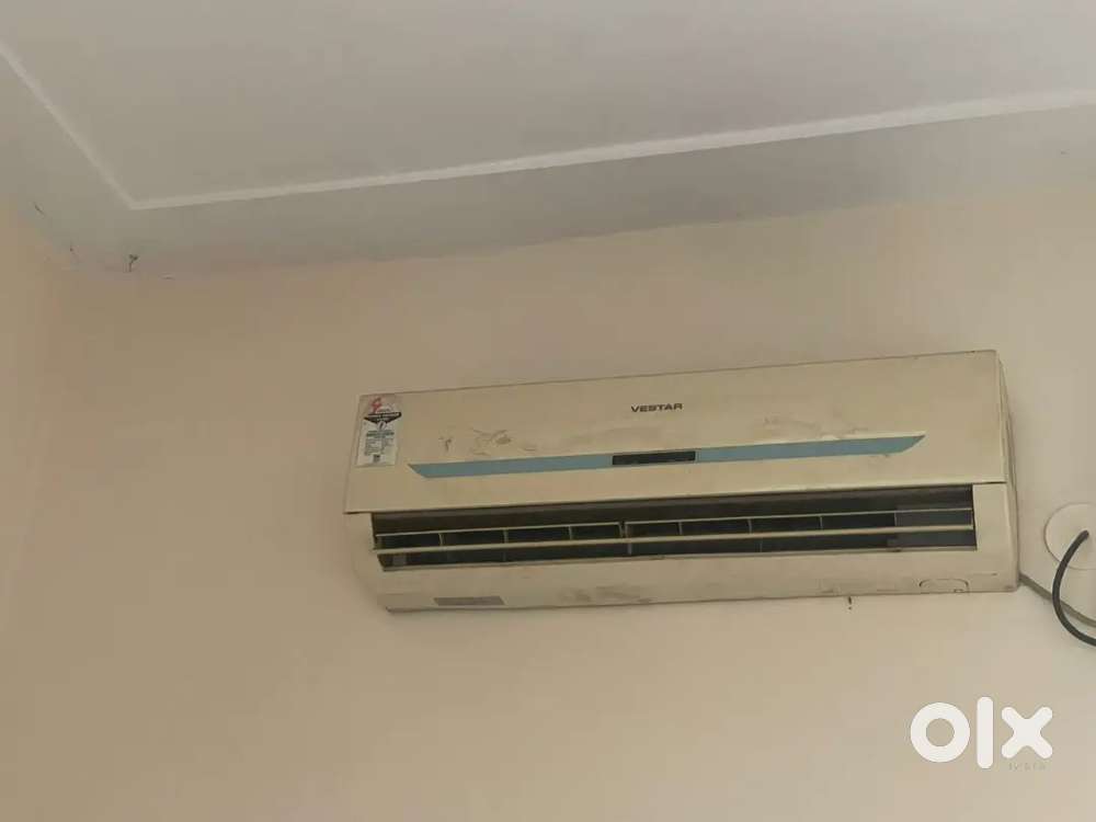 1.5 ton AC for sale good condition