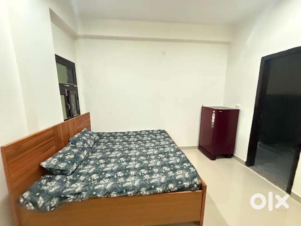 BROKERAGE FREE,1 RK ,FULLY FURNISHED,FULL VENTILATED.