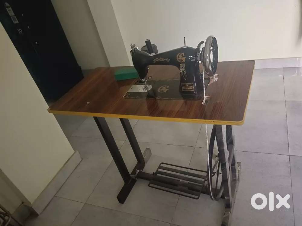 Almost New Sewing Machine with Table & Stand  Used Only 2 Times