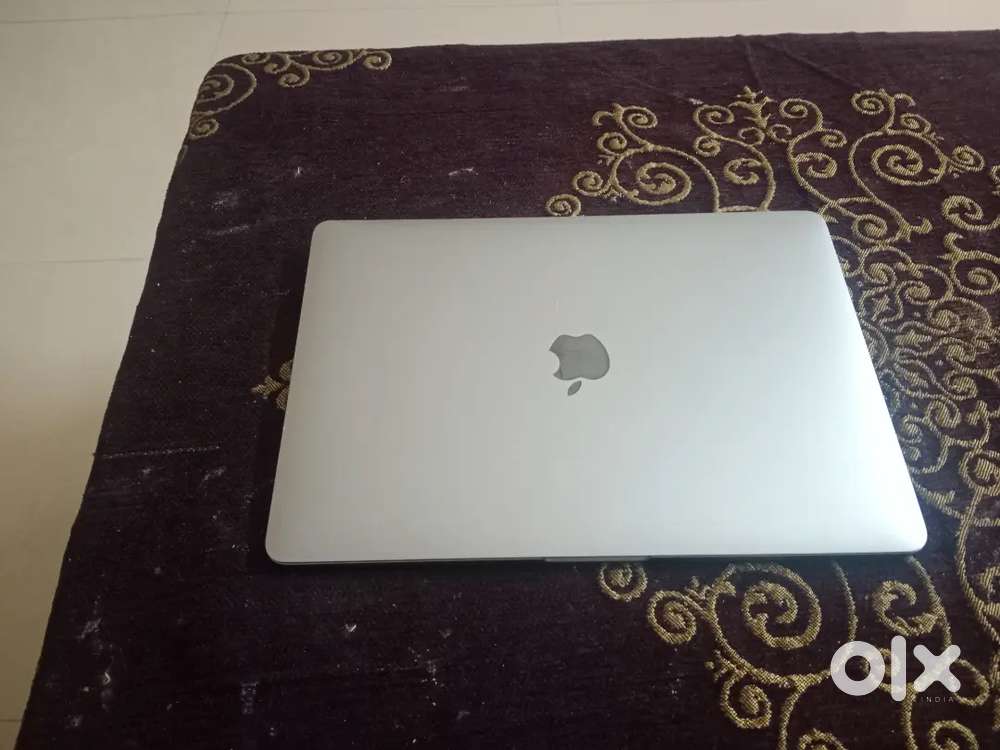 MACBOOK PRO EARLY 2017 I5 13.3 RETINA DISPLAY IN A+ CONDITION
