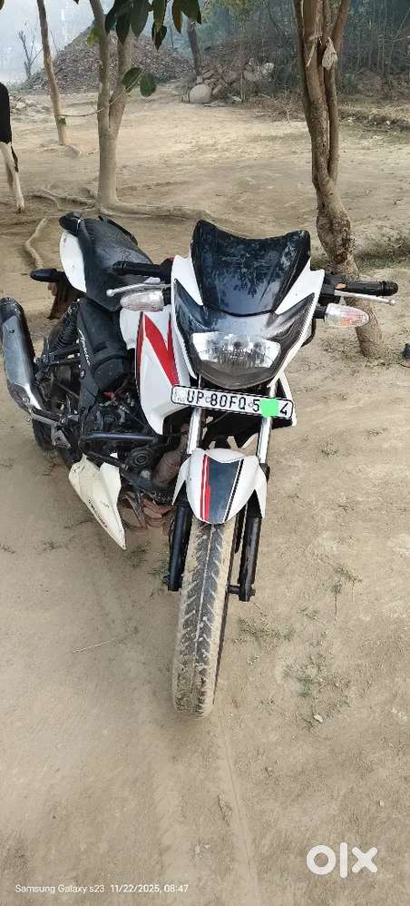 Tvs apache rtr 160 2v mint condition
