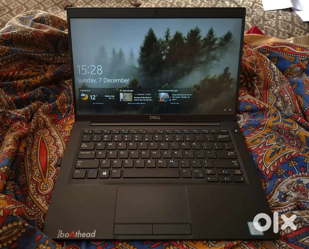 Dell Latitude 2 in 1 laptop  14 inch  great battery backup