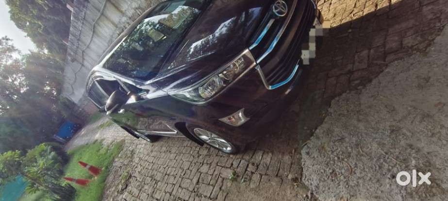 Toyota Innova Crysta 2.4 G MT, 2017, Diesel