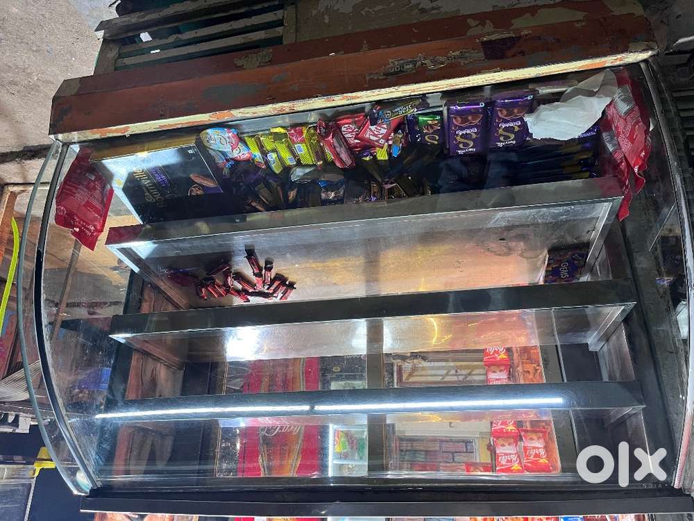 Display Counter chocolate cake, Counter