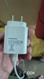 Samsung 25 watt charger with cable