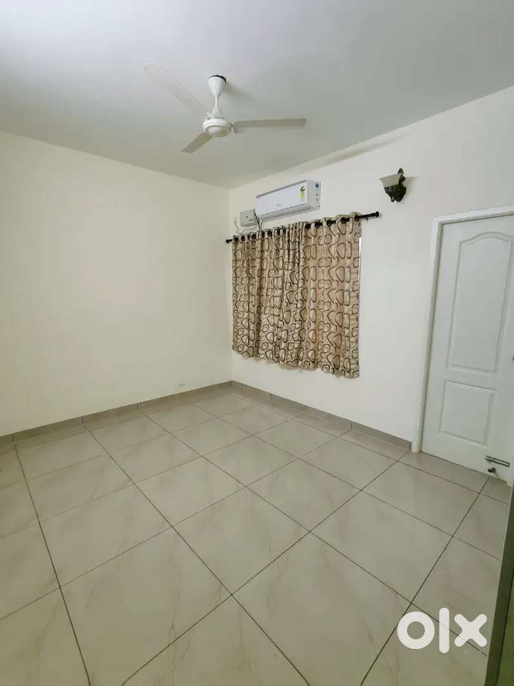 A/c Flat sharing in poonamallee for lady golden opulence