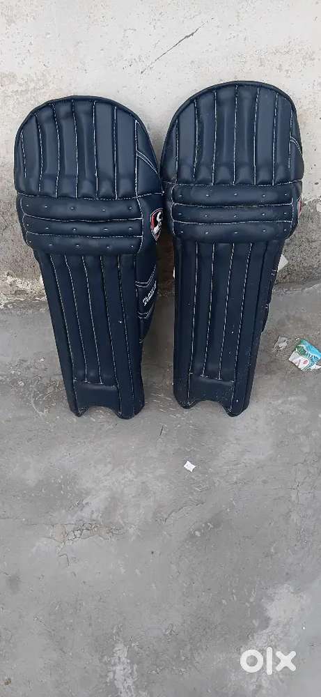 SG Players Xtreme Cricket Batting Leg Guard Pads Black /