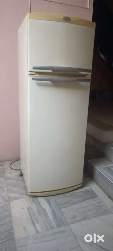 Whirlpool Fridge 350L