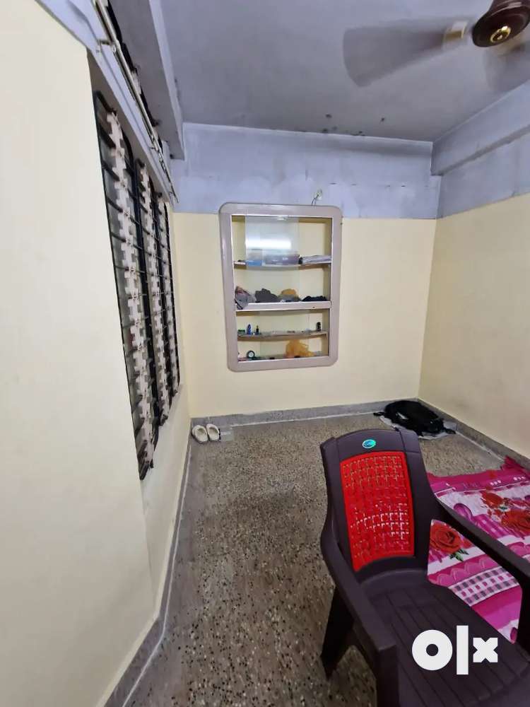 Single room for gents in a 3BHK apartment