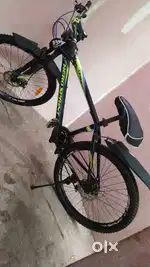 It is a brand of hero it is 2 years old and the cycle is of gear