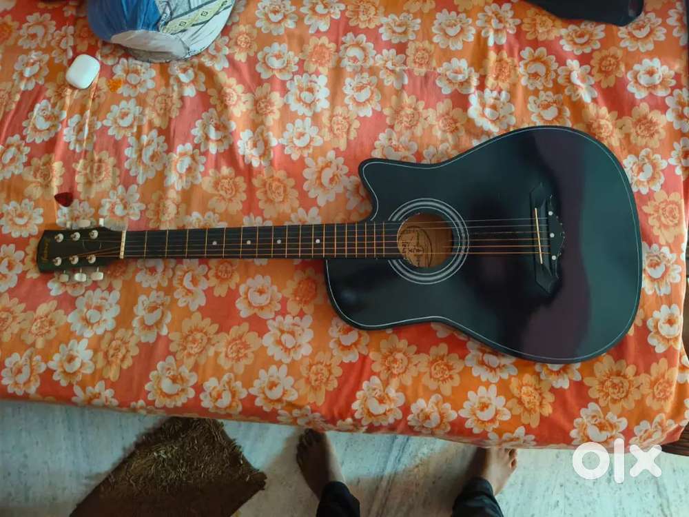 Acoustic Guitar for Sale  Perfect Condition  Beginner Friendly