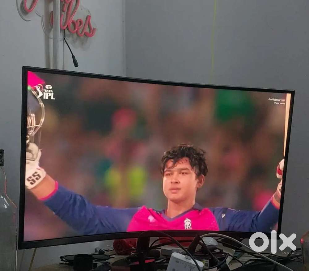 Samsung curved 32 inch monitor