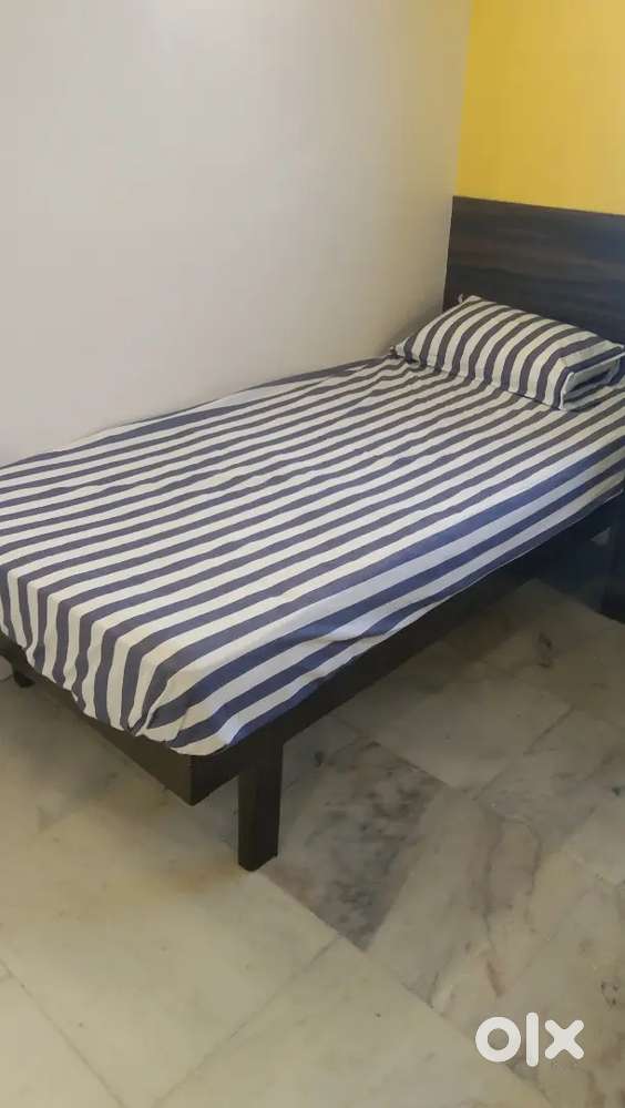 Well furnished single room for rent in periyamedu