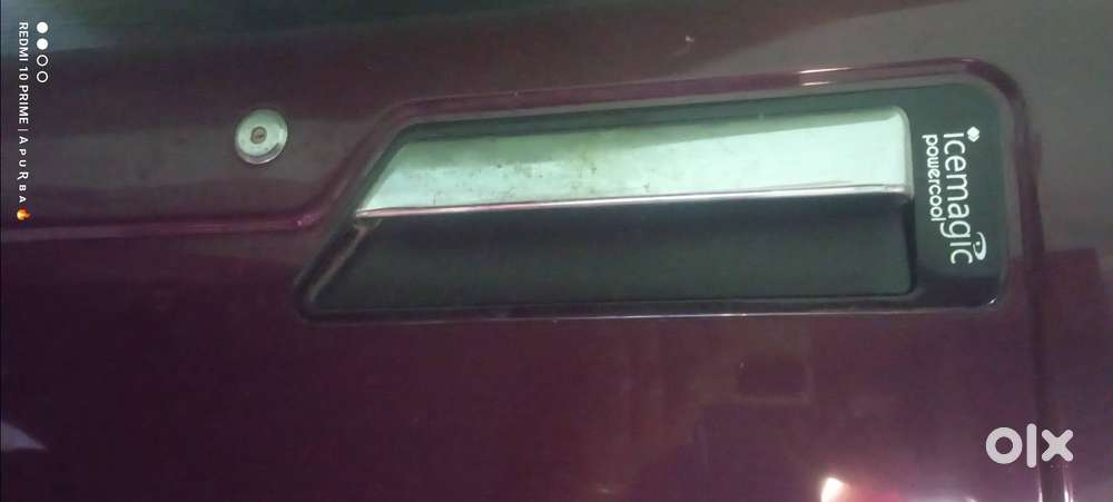 Whirlpool fridge 190 litre Maroon colour.Bill paper available.