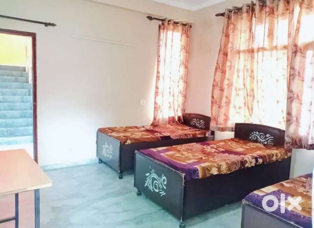 Boys PG IN GURGAON Starting 6000