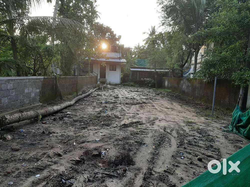 Land for sale at kumbalam