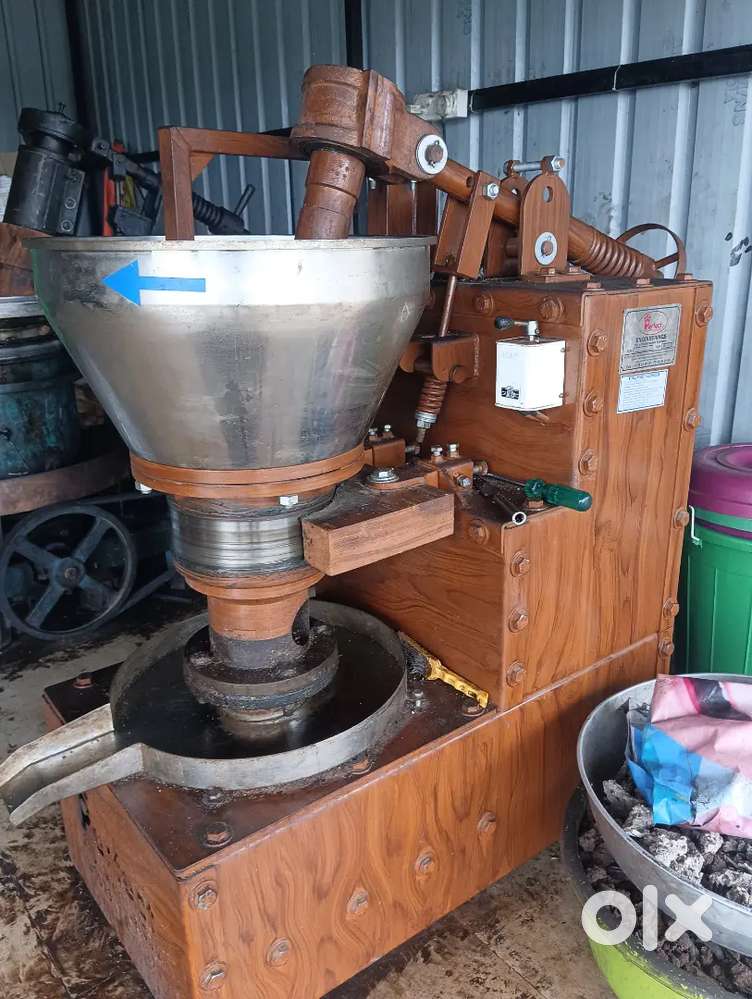 Lakdi ghani machines