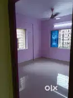 2bhk rent Kestopur aera Ghosh para no restriction. Tip top Flat