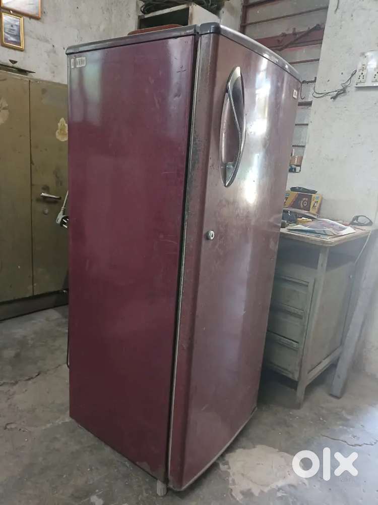 I want to sell my fridge... good condition...new compressor install..