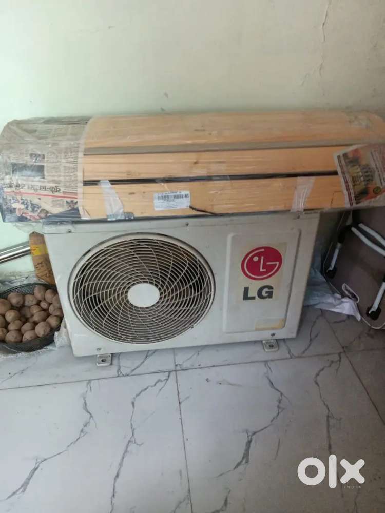 LG AC with compressor