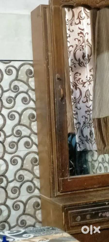 Dressing table with mirror