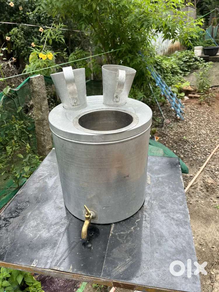 Traditional tea maker