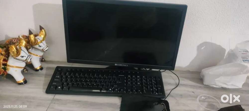 Full set Computer 5 months use (under warranty)