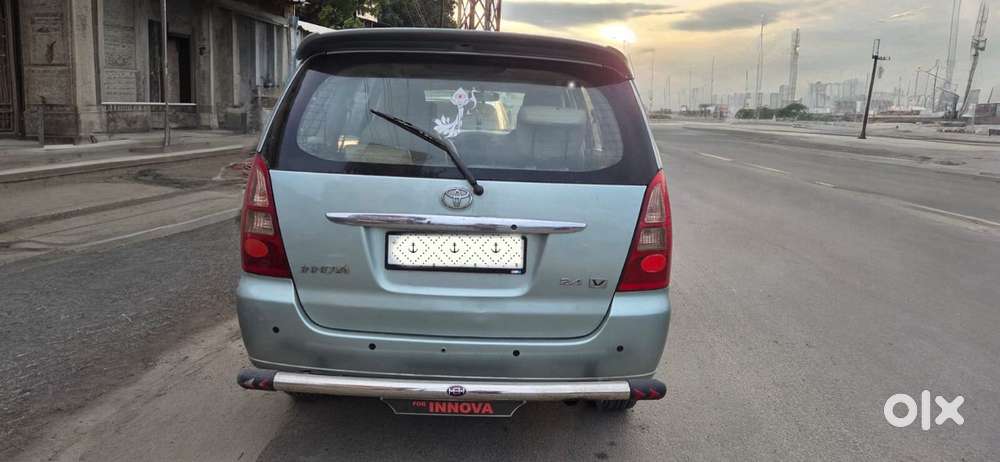 Toyota Innova 2004-2011 2.5 V Diesel 8-seater, 2005, Diesel