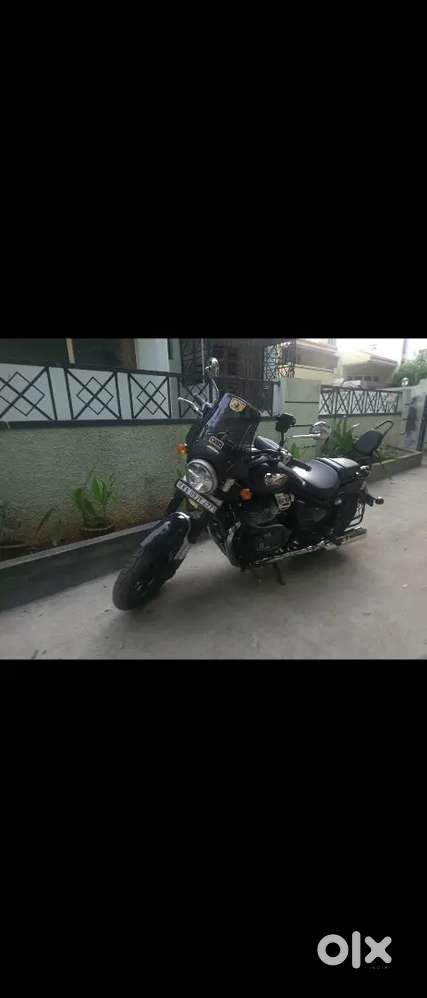 Royal EnField Super Meteor 650 in showroom condition