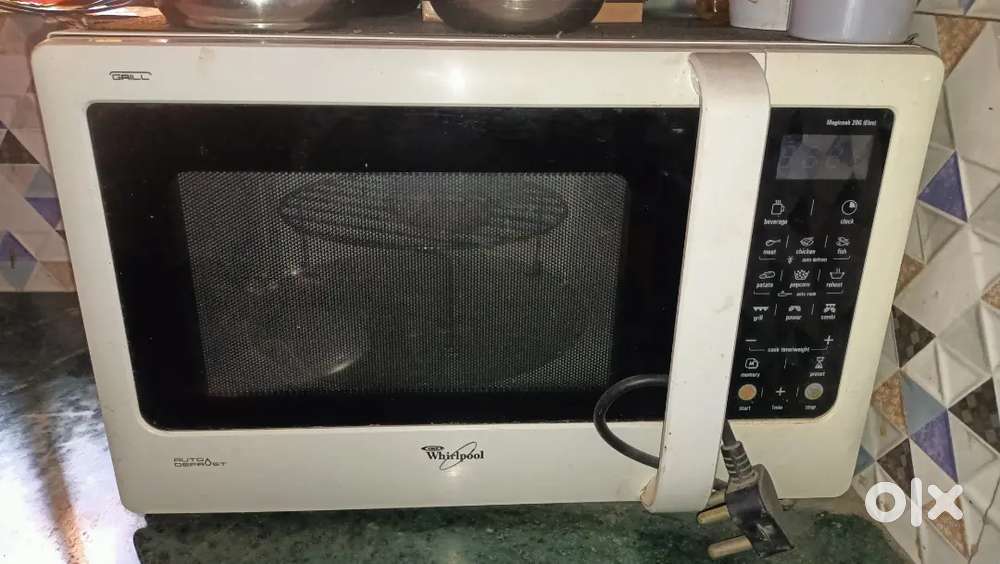Whirlpool Microwave oven – In Good Condition  Minor Wiring Issue