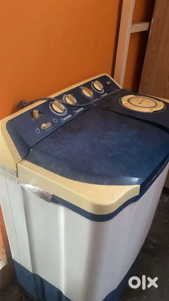 Semi automatic washing machine second hand