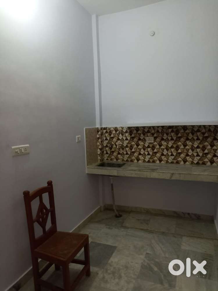 Bada room with kitchen and independent bathroom