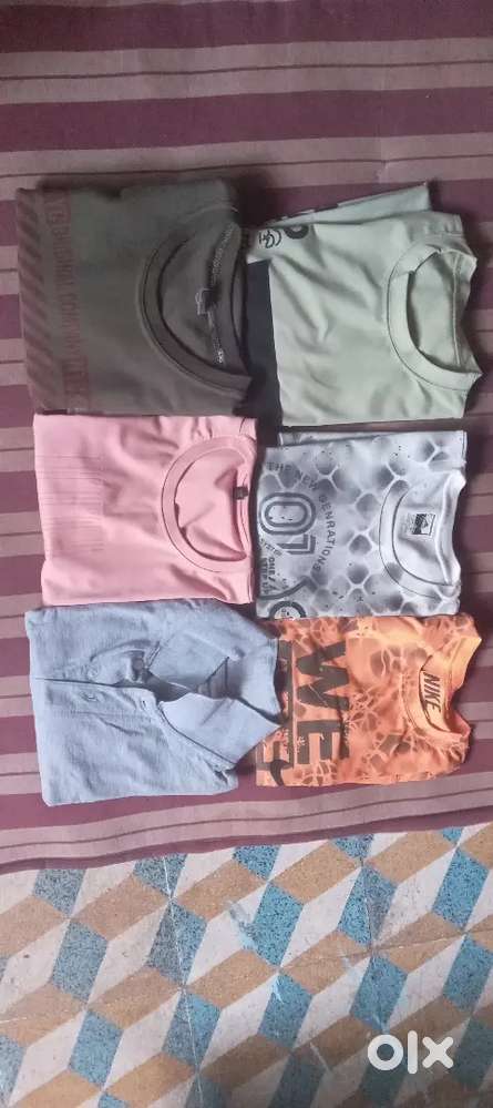 10 t shirts, 10 shirts, black shoes