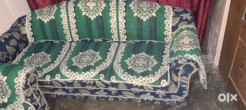 Good condition wide sofa set 5