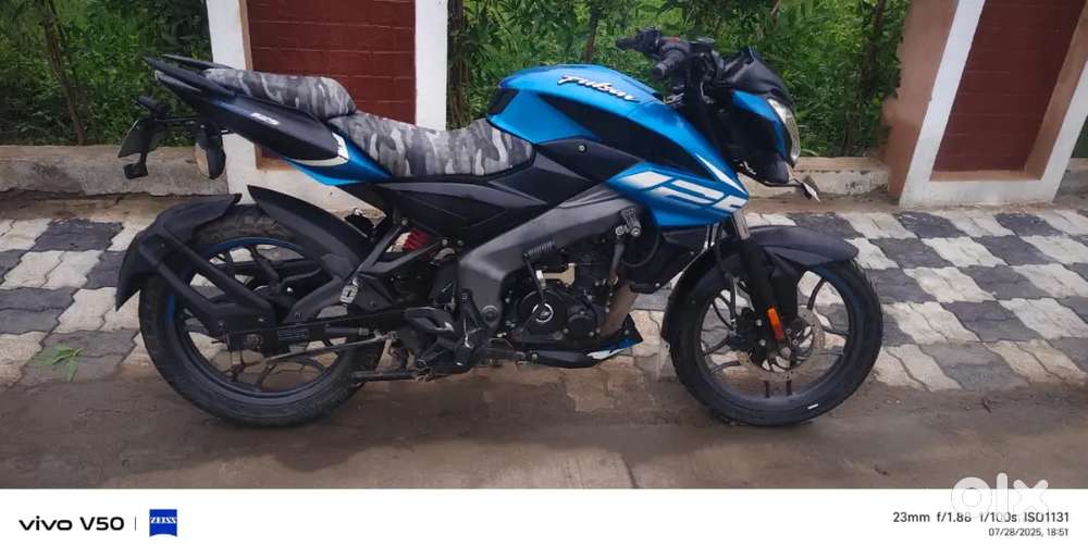 Gadi full kayak hai pehla aek bar gadi dekho