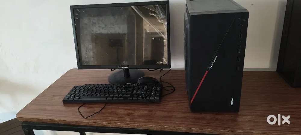 Computer ser for sale only 3 month old