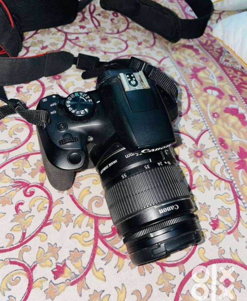 CANON 1300D