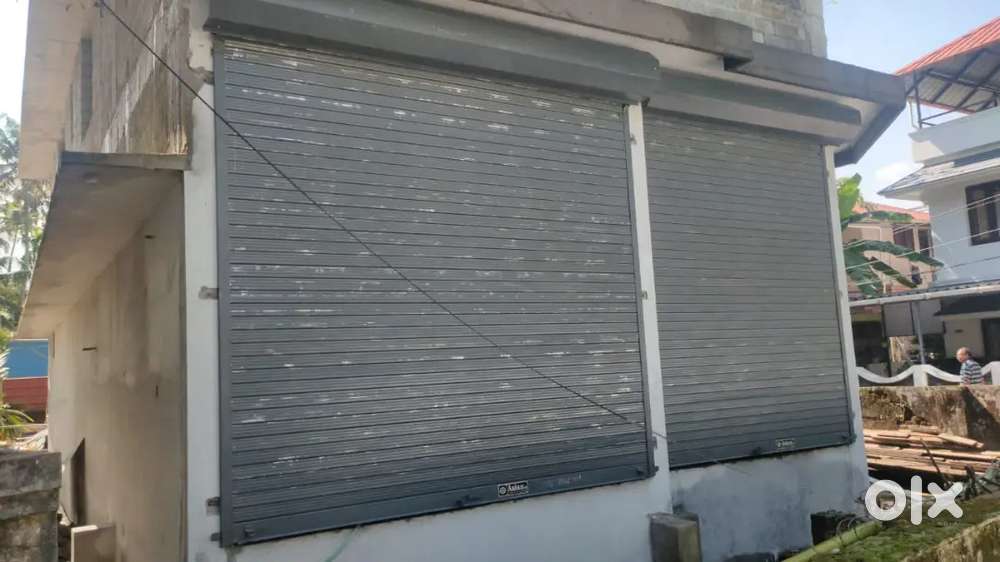 Vyttila near goldsock office space/ godown space for rent 1000 sq feet