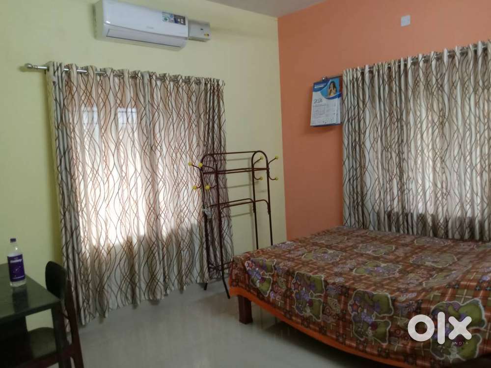 Furnished 2 bhk House 1st Floor rent. Near Near Mother Hospital. Olari