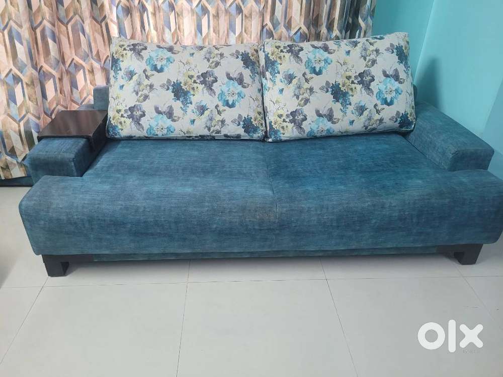 2 sofa set, 3 seater, 4 chairs, 1 TV unit