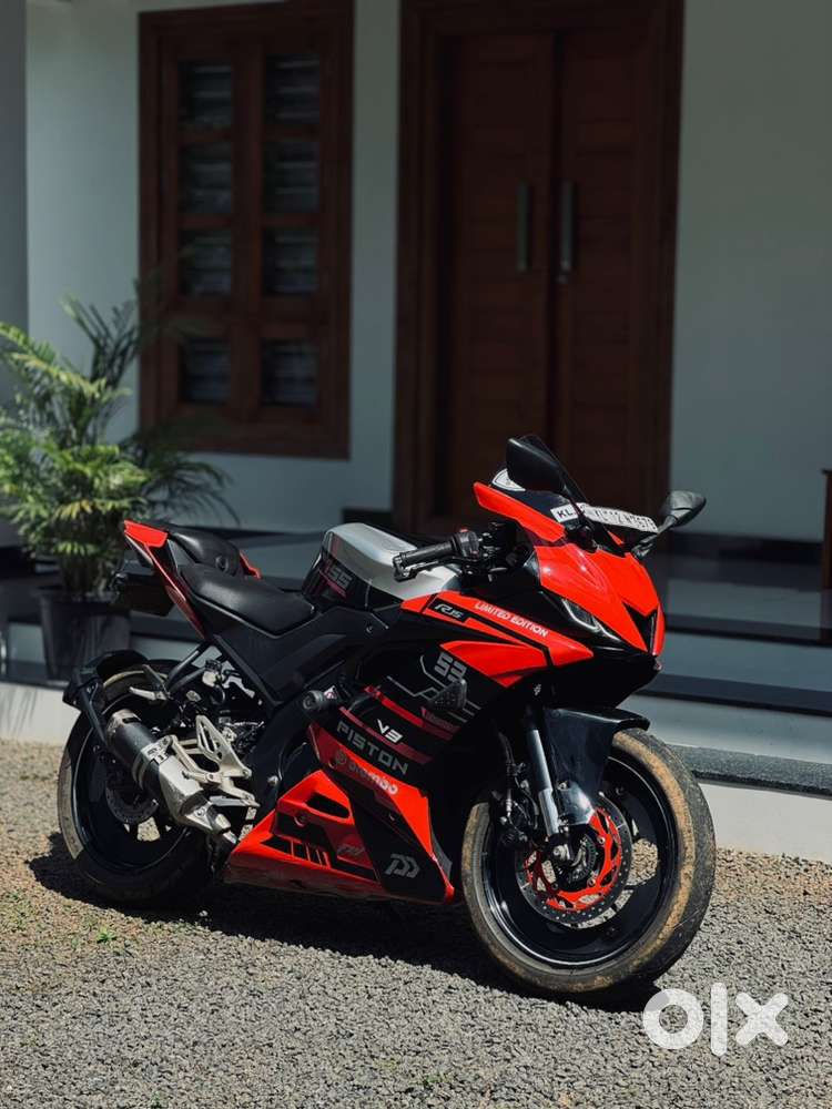 Modified yamaha R15 V3 2021 single owner