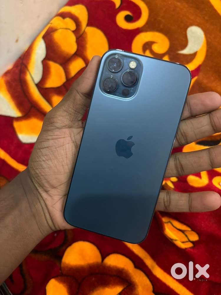 Iphone 12 pro 256 box piece