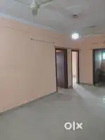 2bhk flat aval for Family batchelor Aliganj main location Mr.brown