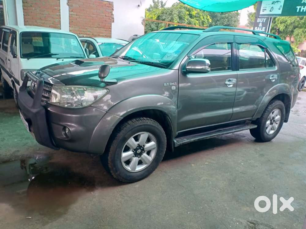 Toyota Fortuner 2011 Diesel Well Maintained