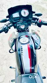 Apache RTR 160cc dono new tayrs lga hai