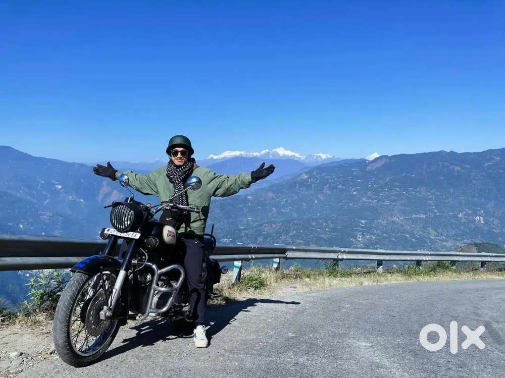 Black in colour 350cc Royal king