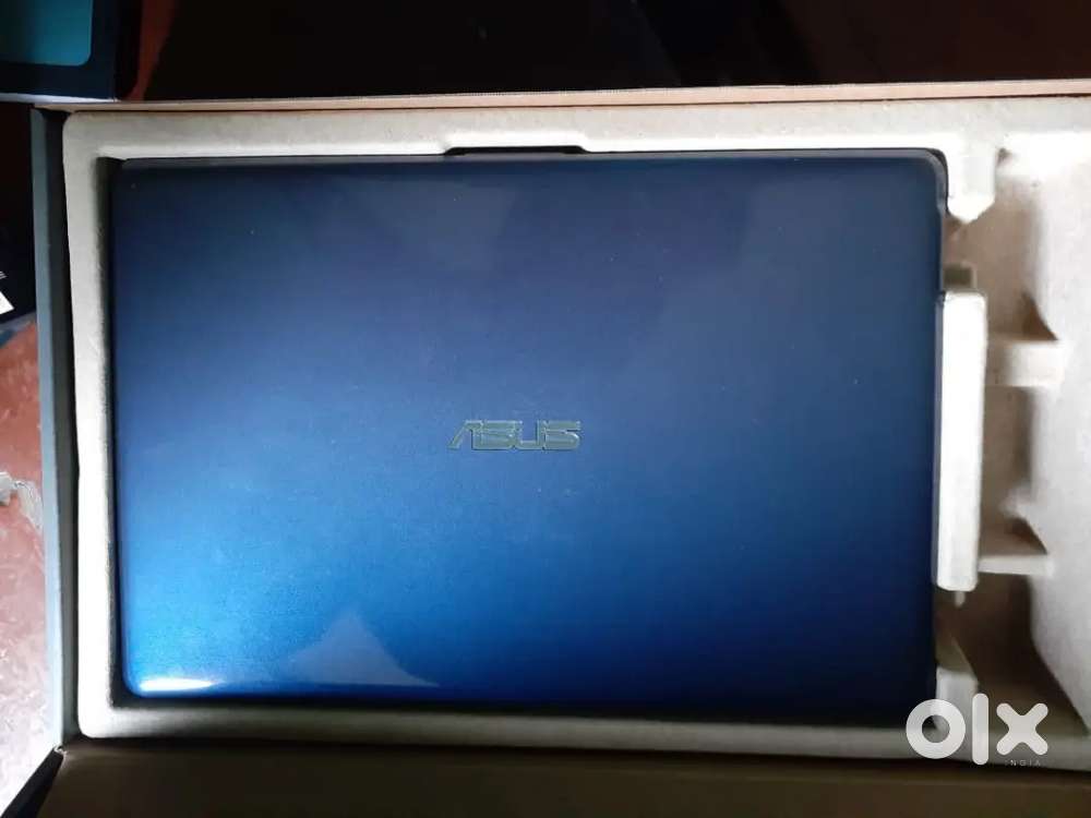 Asus mini laptop.New condition