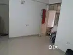 Need girl roommate