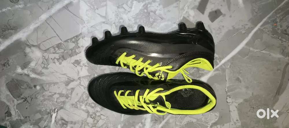 Football boots/studs/shoe